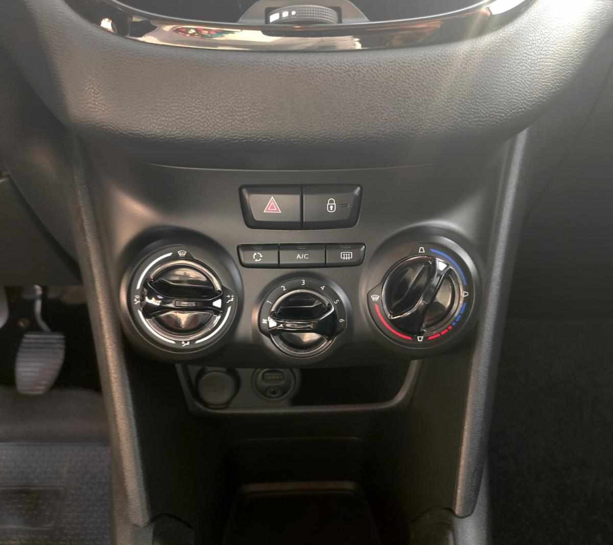 peugeot-208-1-2-vti-2013-gasolina-1199cc