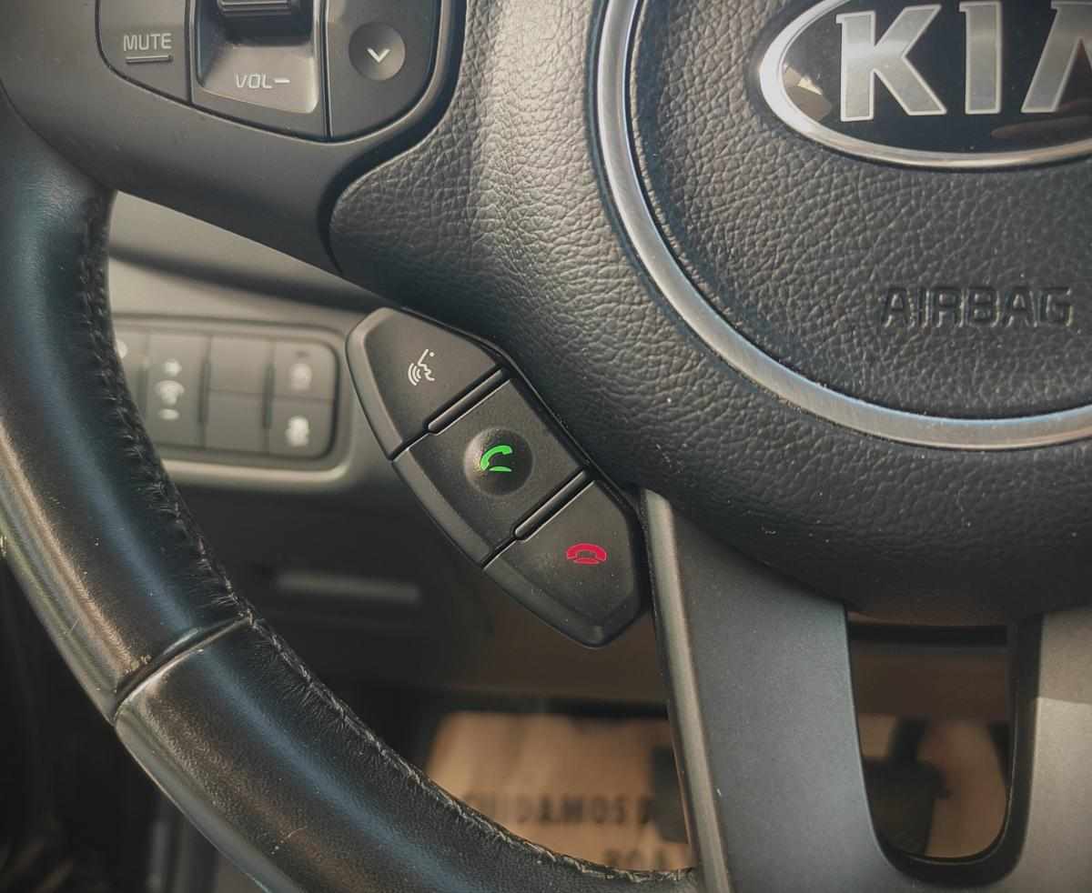kia-carens-1-7-crdi-2014-diesel-1685cc