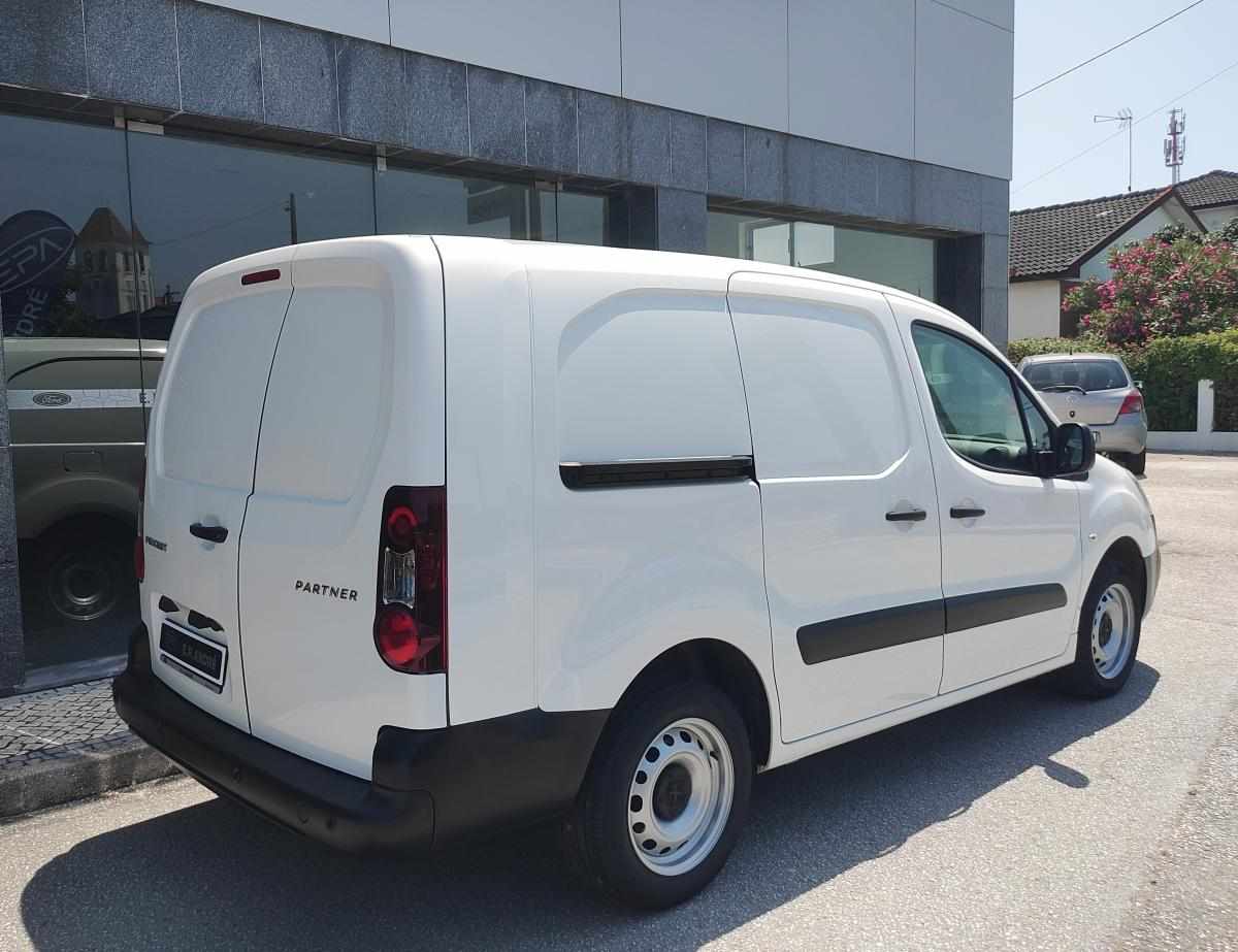 peugeot-partner-1-6-bluehdi-2018-diesel-1560cc
