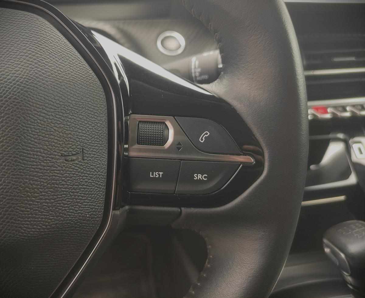 peugeot-2008-2021-gasolina-1199cc