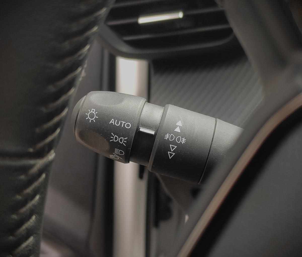peugeot-2008-2021-gasolina-1199cc
