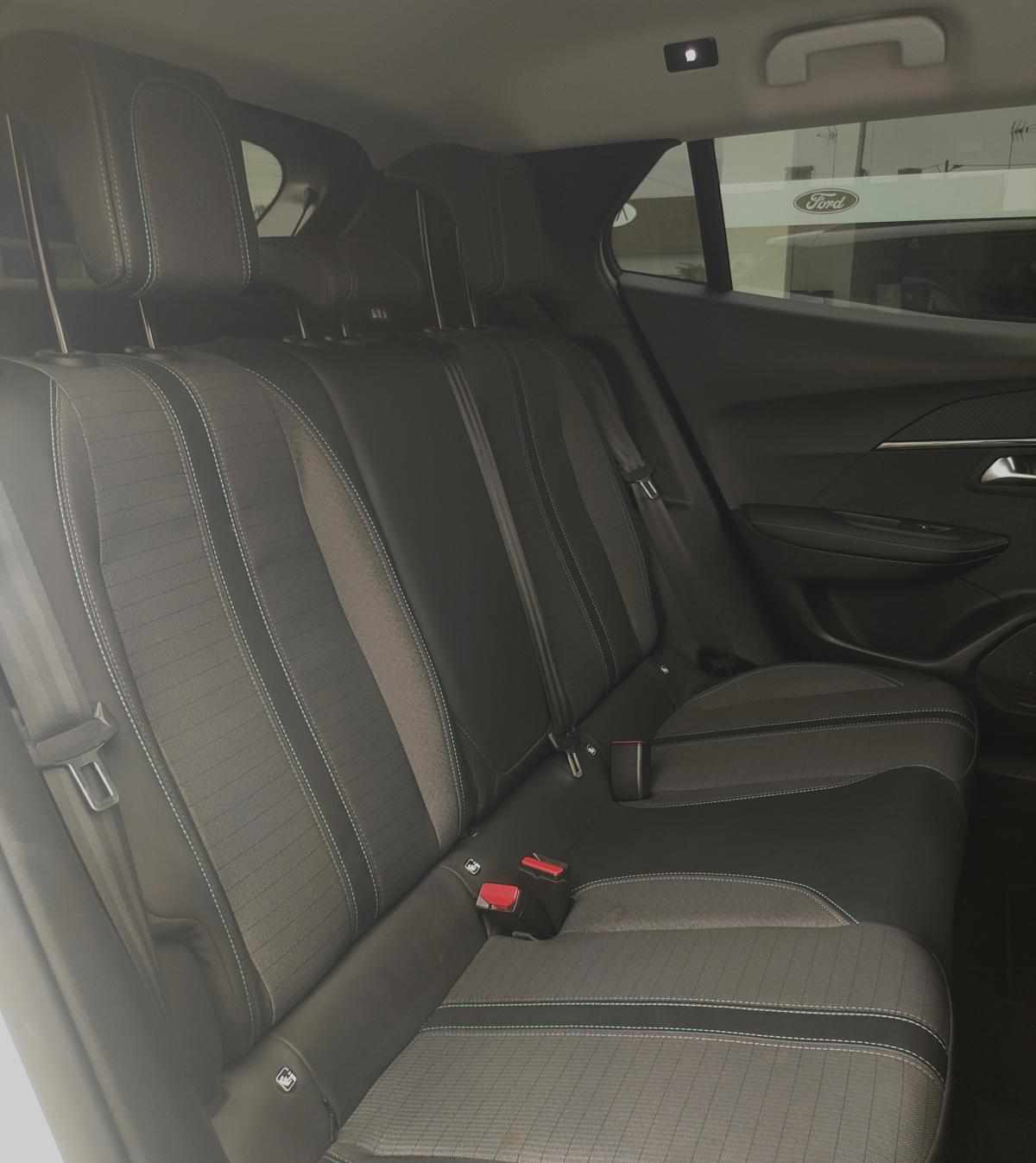 peugeot-2008-2021-gasolina-1199cc