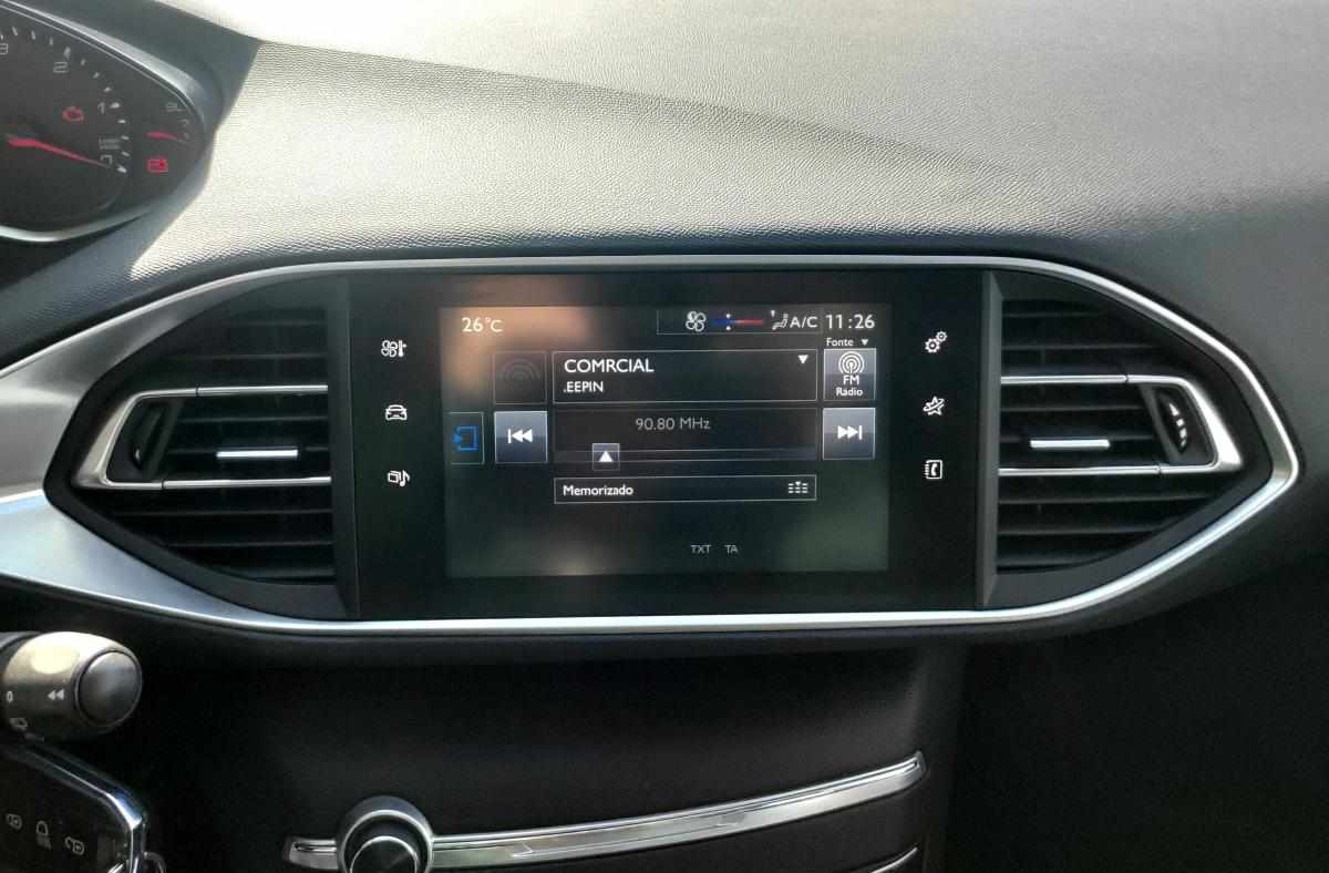 peugeot-308-sw-1-6-blue-hdi-2015-diesel-1600cc