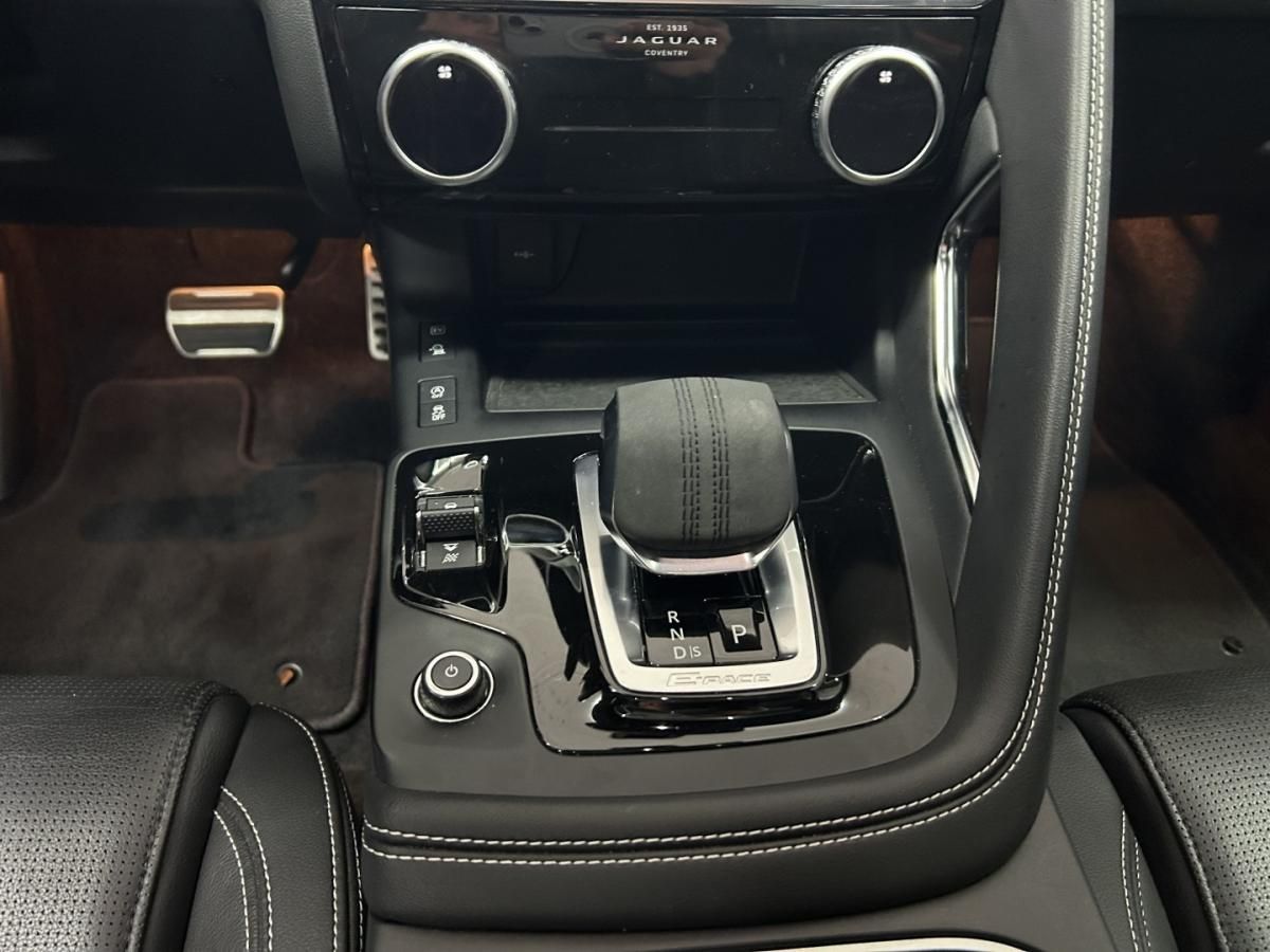 jaguar-e-pace-2023-hibrido-1498cc