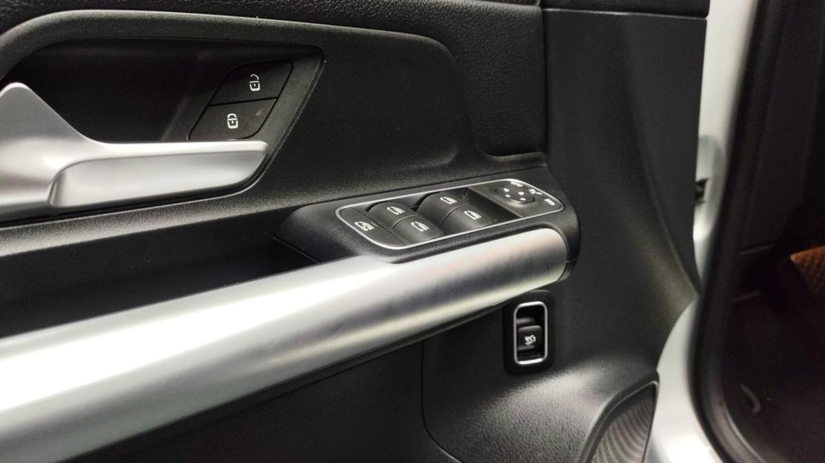 mercedes-benz-eqa-2023-eletrico-0cc