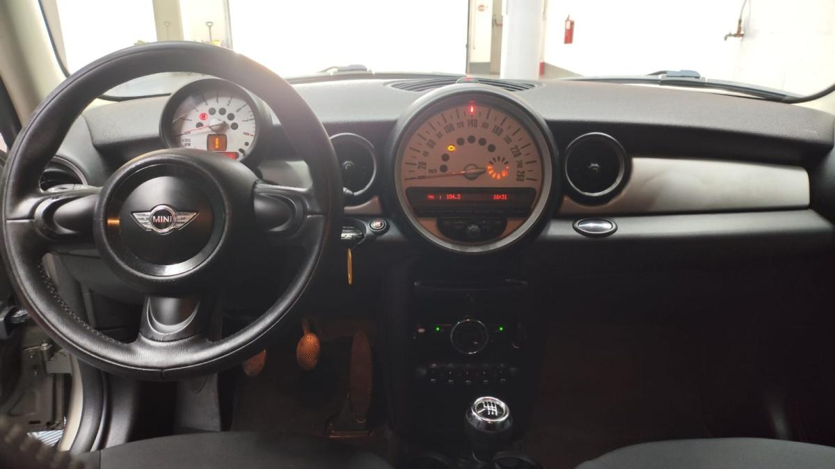 mini-cooper-2011-gasolina-1598cc