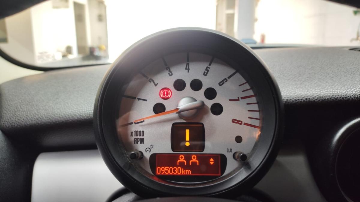 mini-cooper-2011-gasolina-1598cc