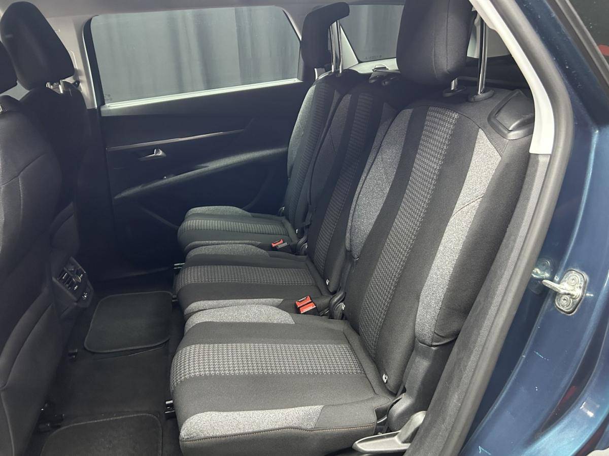peugeot-5008-2018-gasolina-1199cc