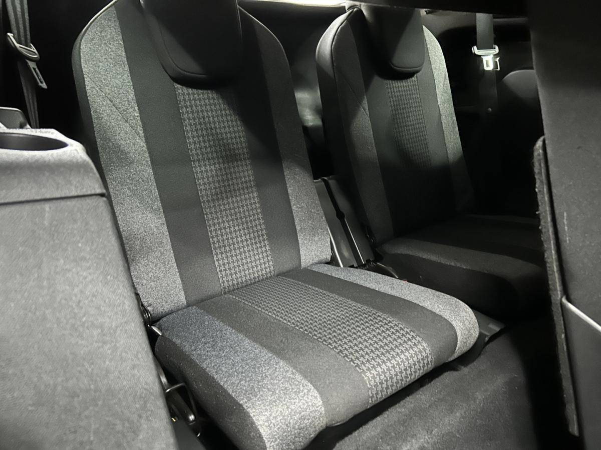 peugeot-5008-2018-gasolina-1199cc