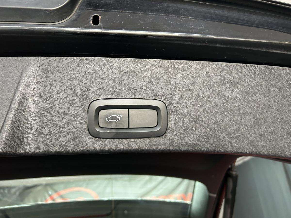 volvo-xc40-2019-diesel-1969cc