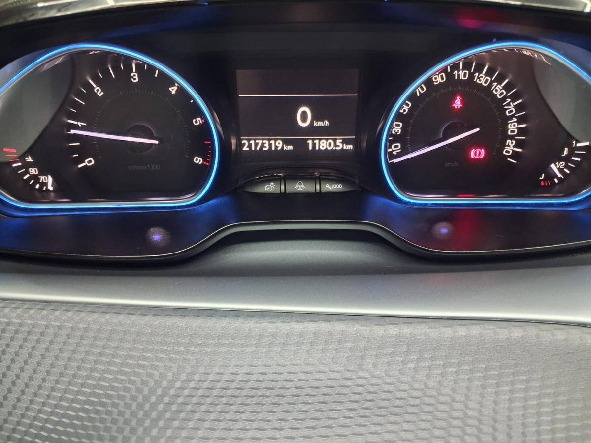 peugeot-208-2015-diesel-1560cc