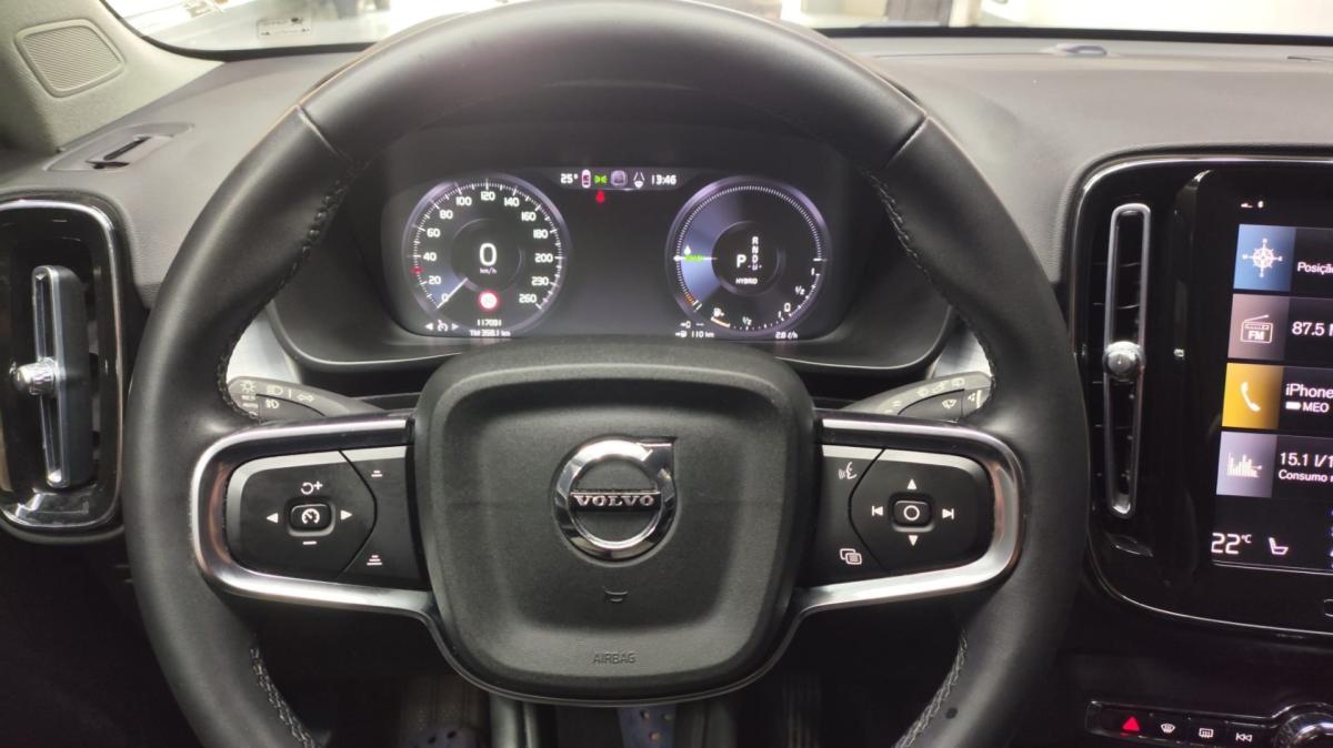 volvo-xc40-2022-hibrido-1477cc