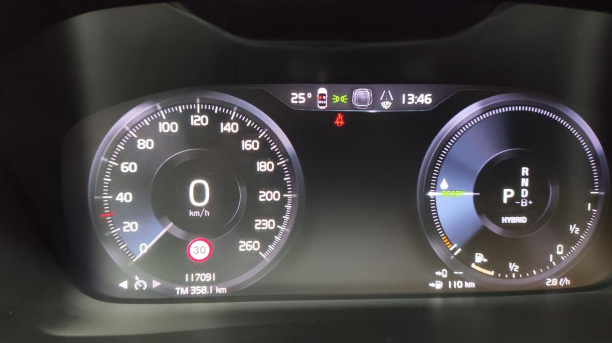 volvo-xc40-2022-hibrido-1477cc