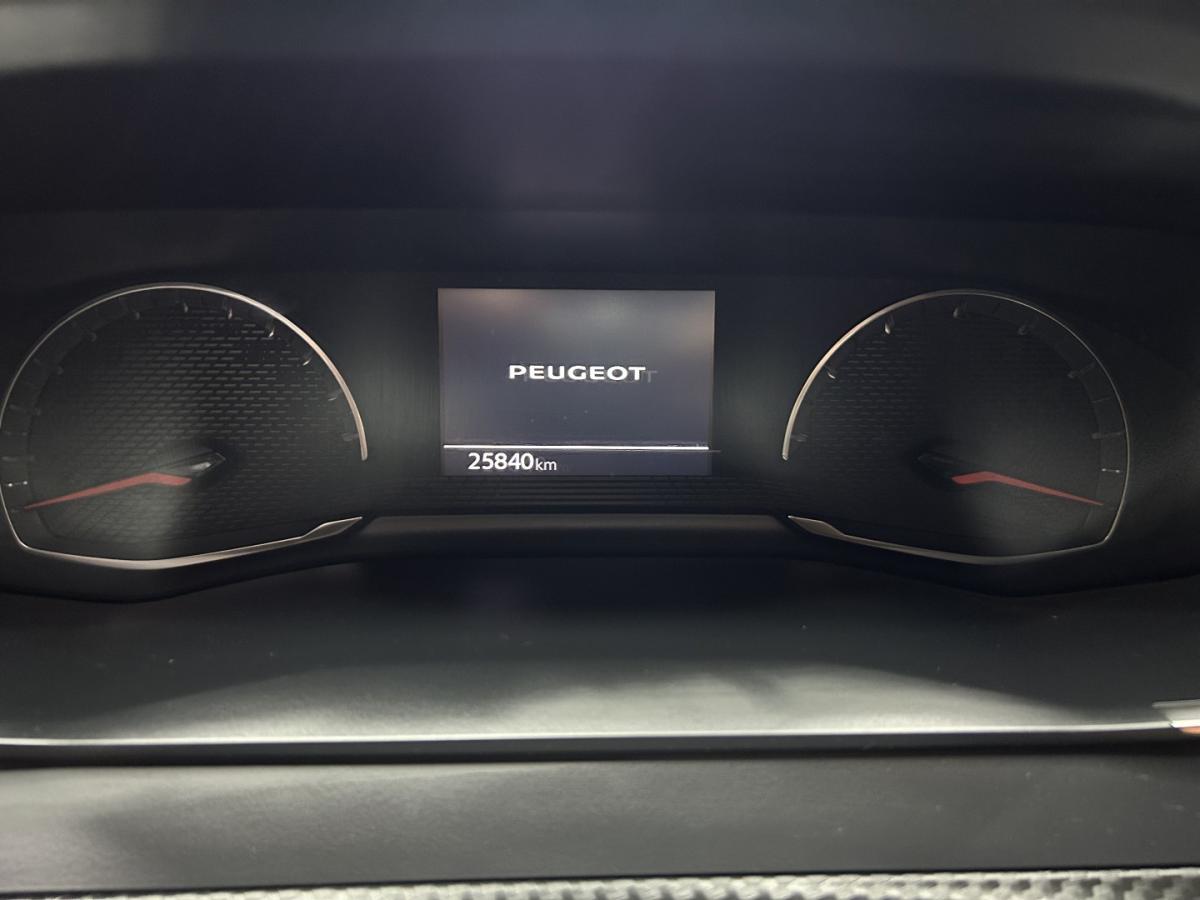 peugeot-208-2023-gasolina-1199cc