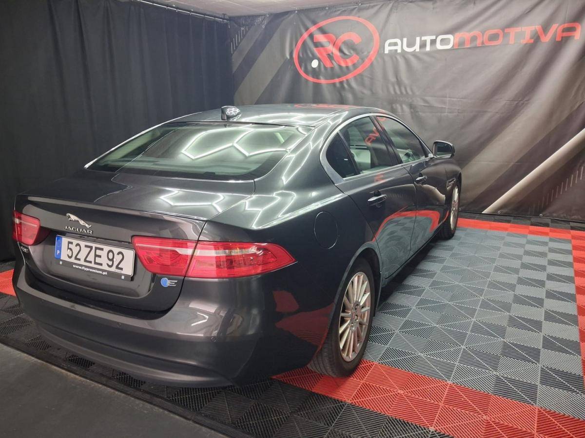 jaguar-xe-2017-diesel-1999cc