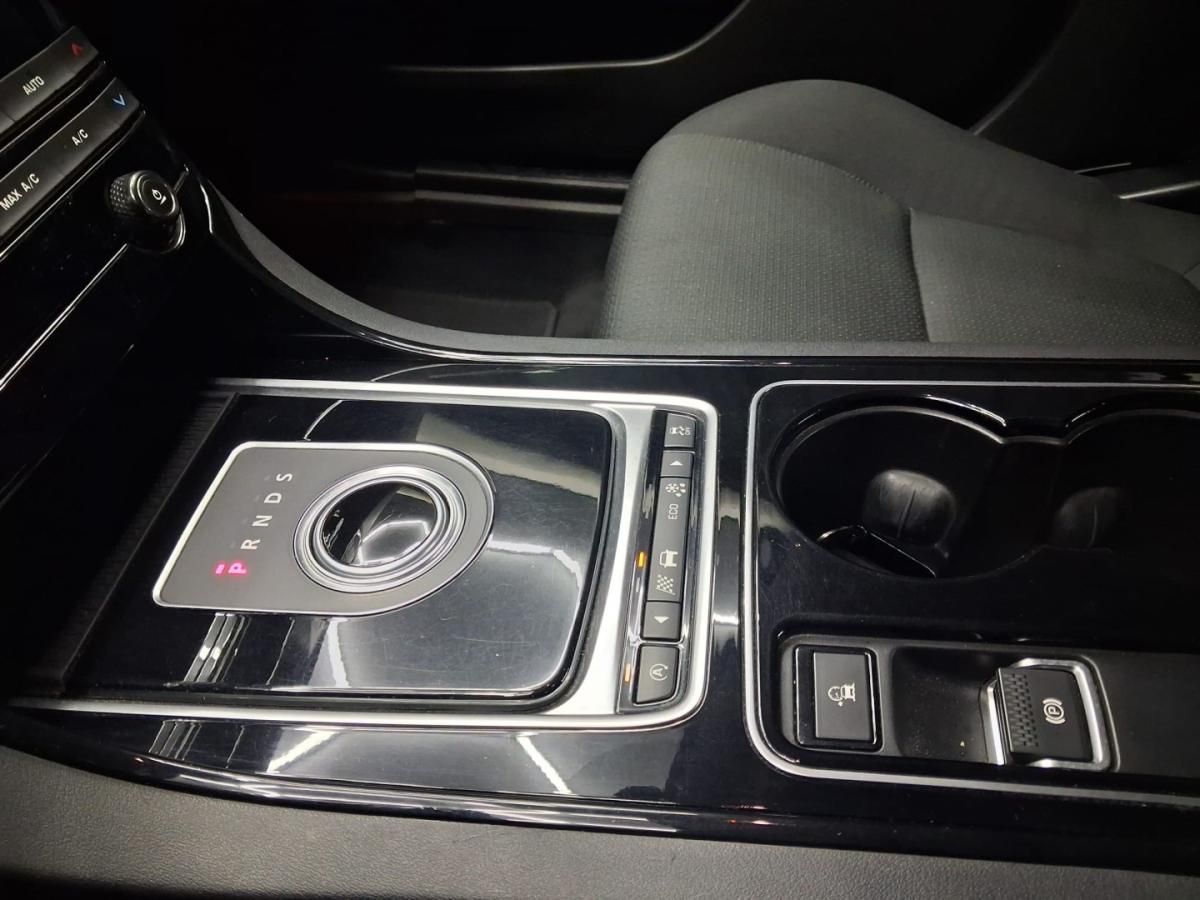 jaguar-xe-2017-diesel-1999cc