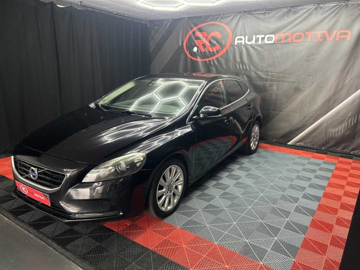 volvo-v40-2012-diesel-1560cc