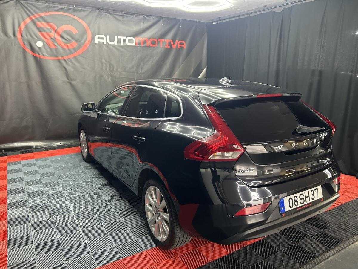 volvo-v40-2012-diesel-1560cc