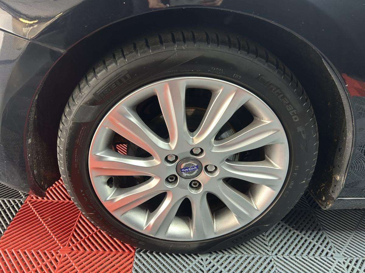 volvo-v40-2012-diesel-1560cc
