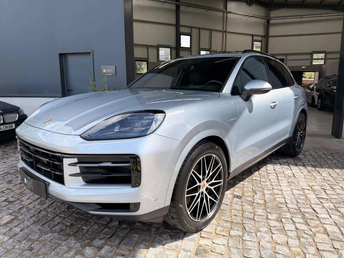 porsche-cayenne-2024-hibrido-a-gasolina-2995cc