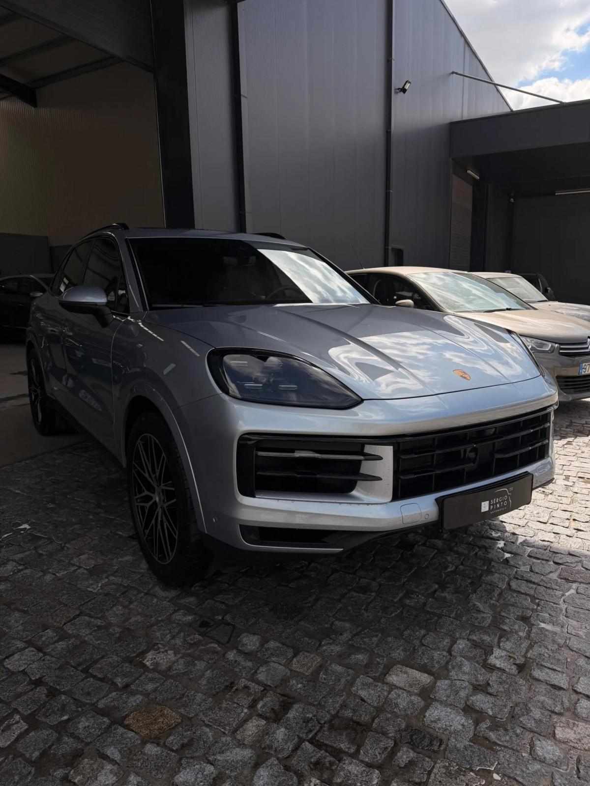 porsche-cayenne-2024-hibrido-a-gasolina-2995cc