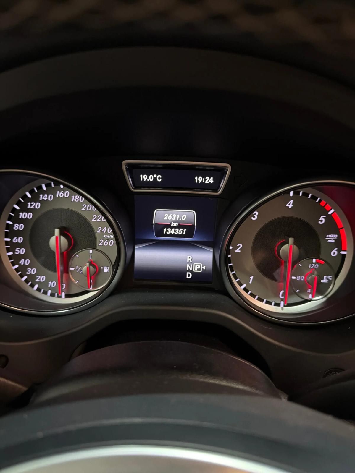 mercedes-benz-gla-2015-diesel-1461cc
