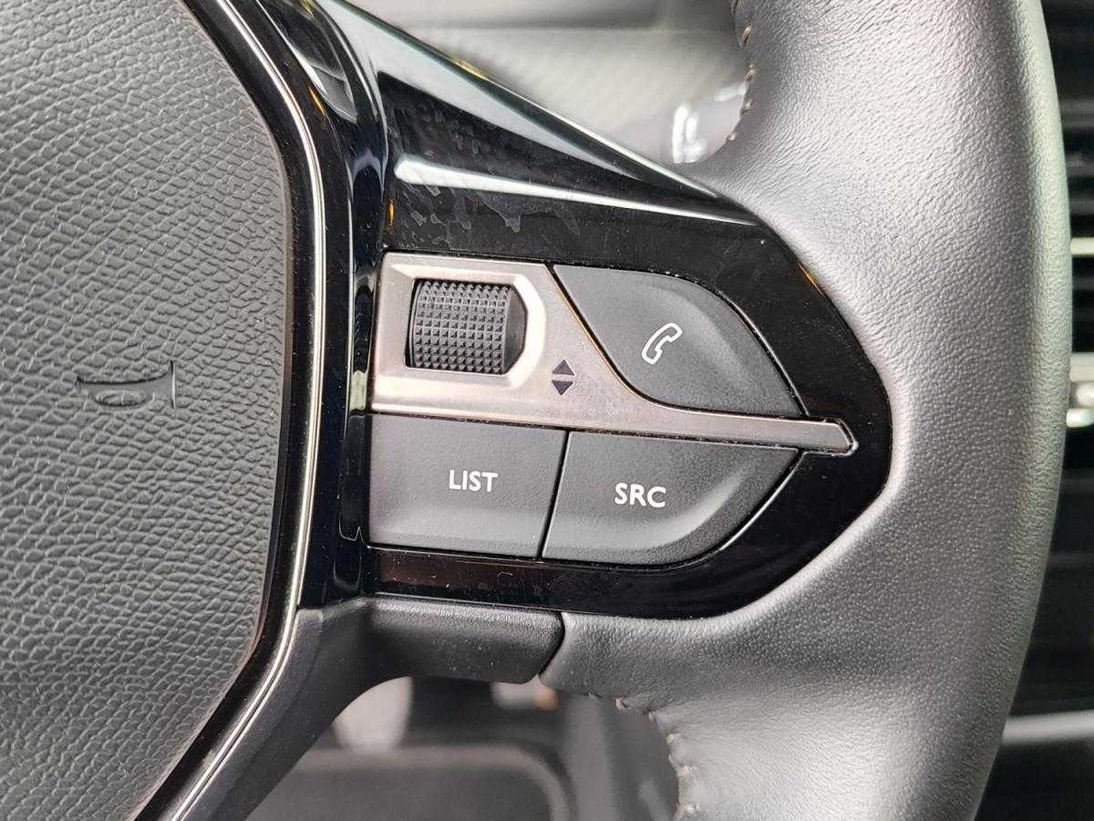 peugeot-2008-2022-diesel-1499cc