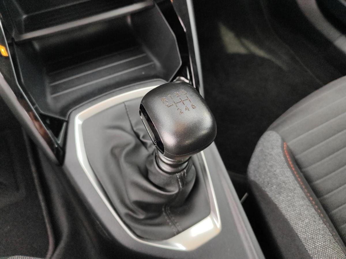 peugeot-2008-2022-diesel-1499cc