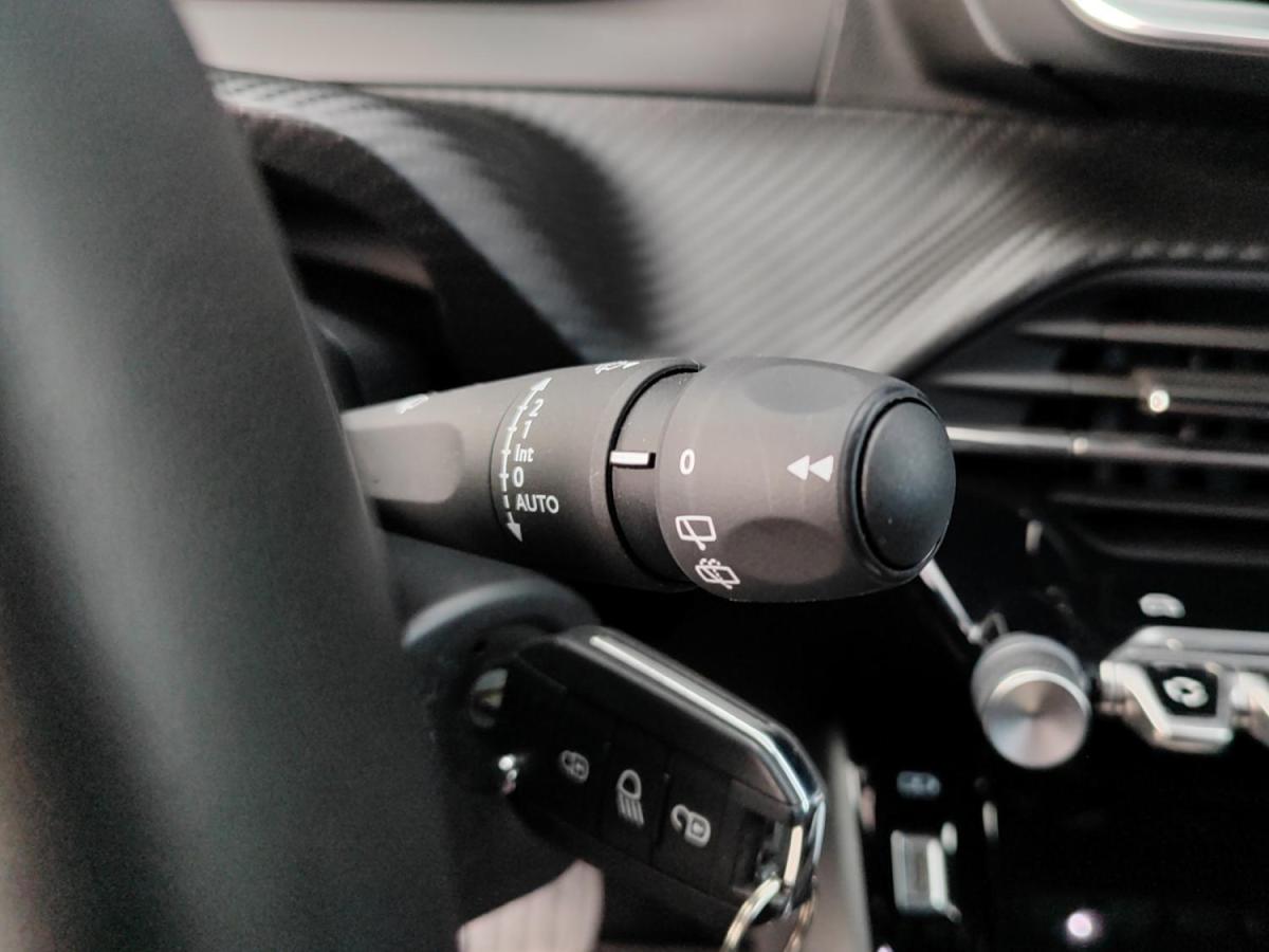 peugeot-2008-2025-gasolina-1199cc