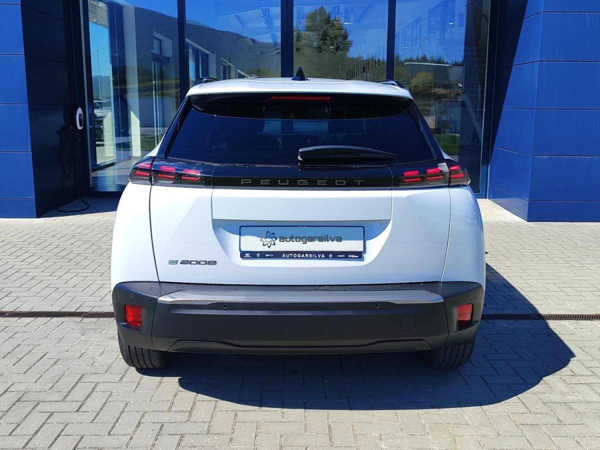 peugeot-e-2008-2025-eletrico-0cc