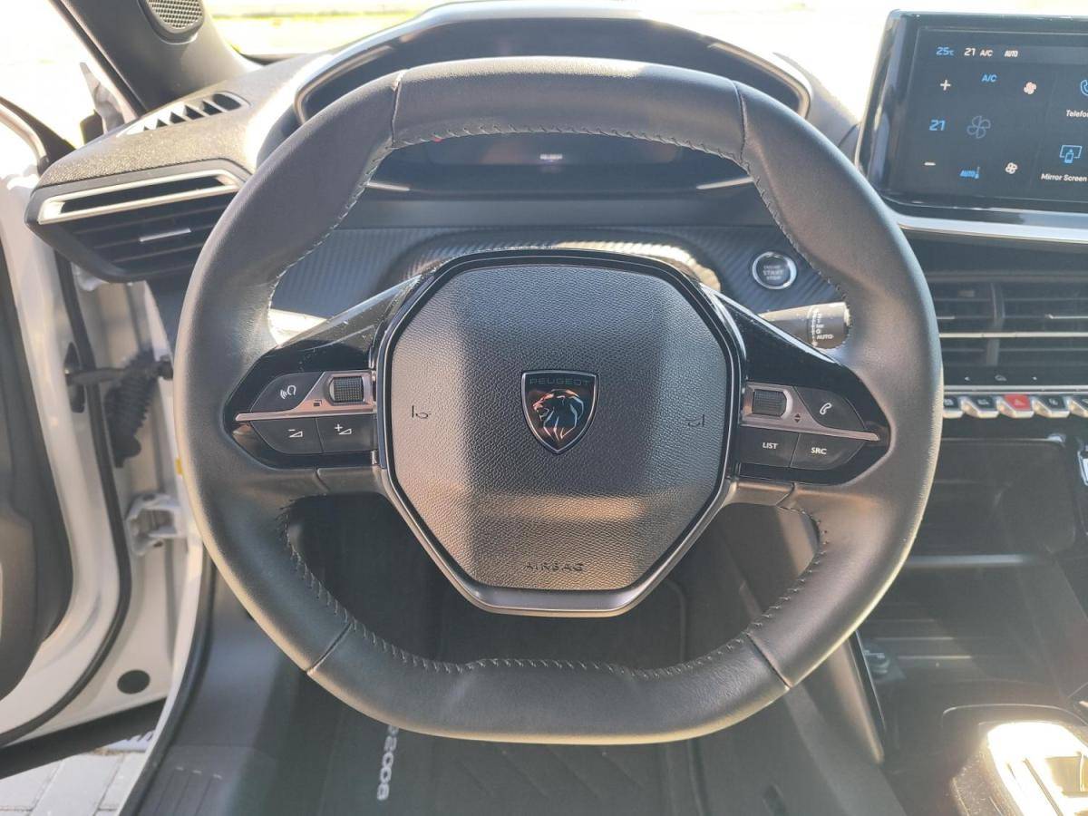 peugeot-e-2008-2025-eletrico-0cc