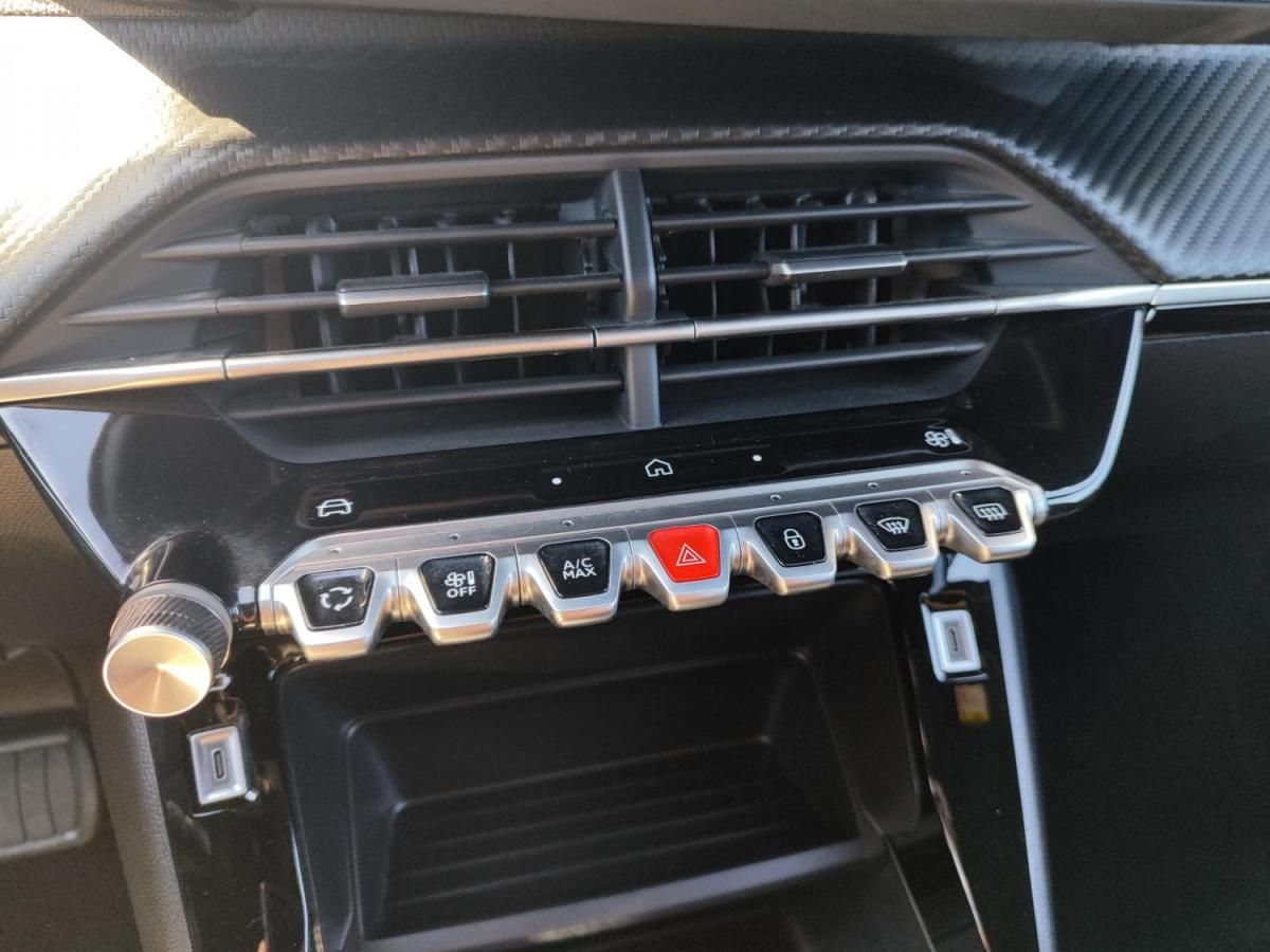 peugeot-e-2008-2025-eletrico-0cc