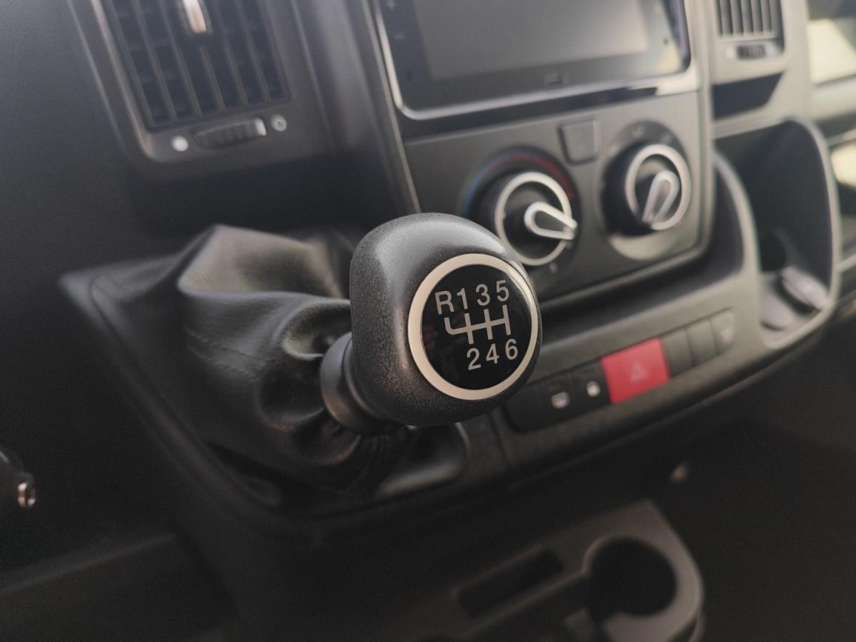 citroen-jumper-2023-diesel-2179cc