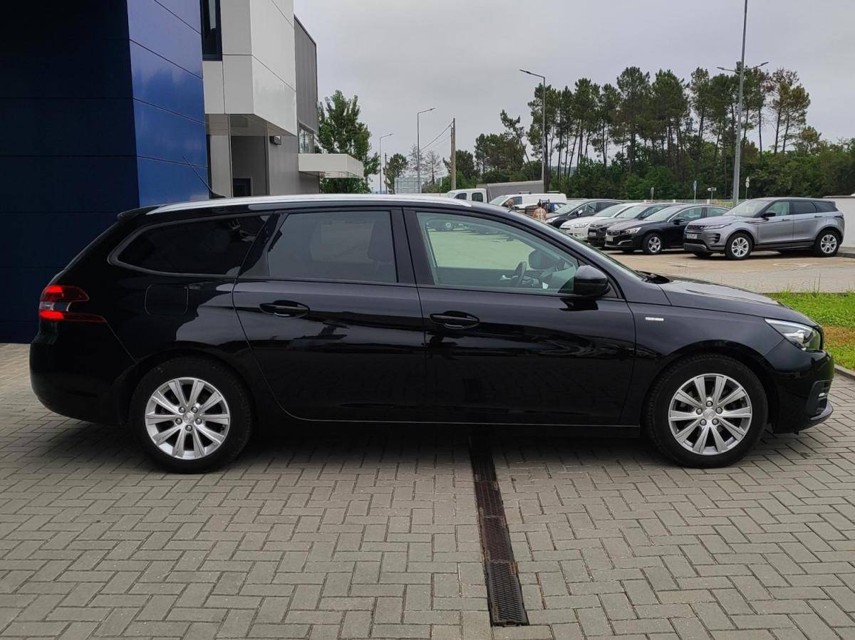 peugeot-308-sw-2021-diesel-1499cc