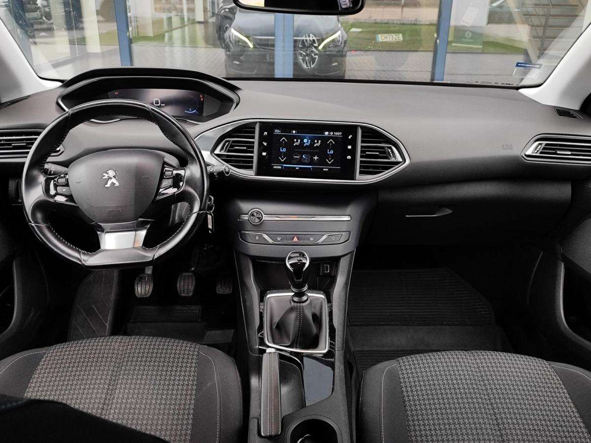 peugeot-308-sw-2021-diesel-1499cc