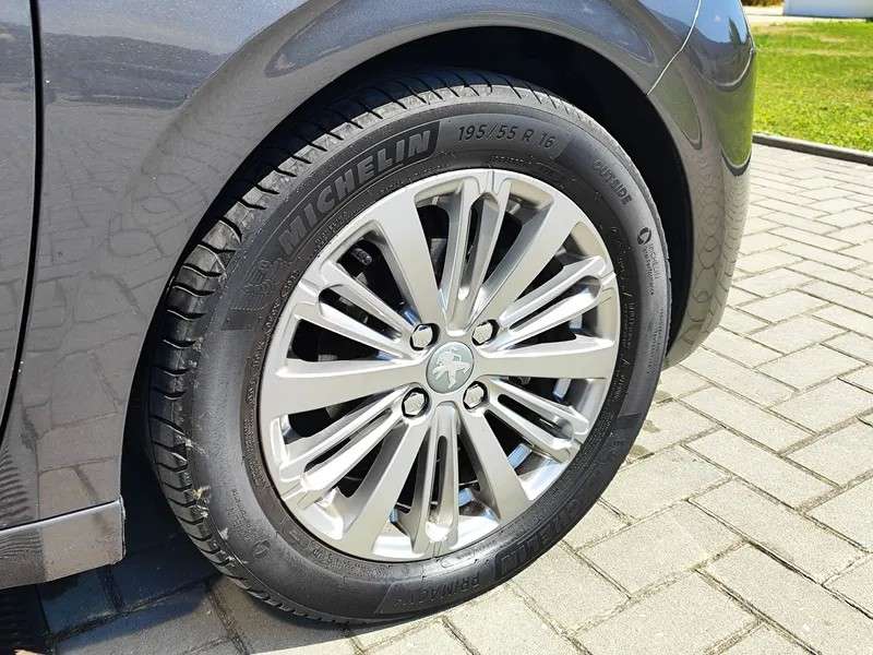 peugeot-208-2019-diesel-1499cc
