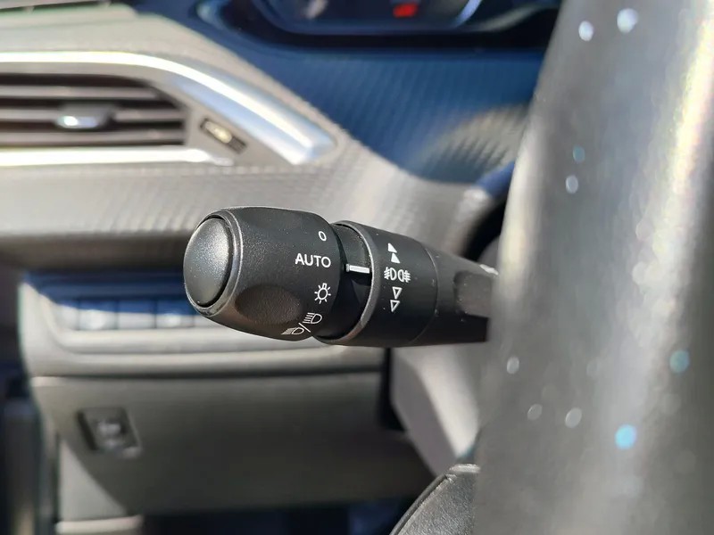 peugeot-208-2019-diesel-1499cc