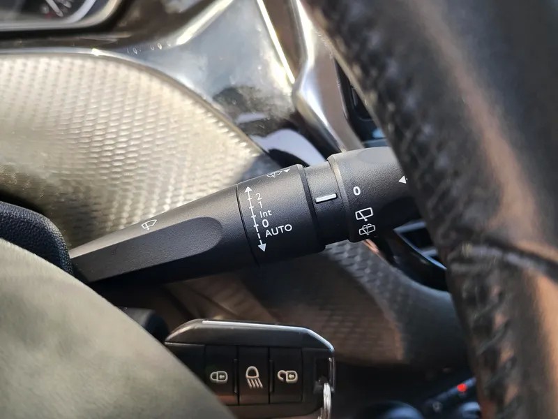peugeot-208-2019-diesel-1499cc
