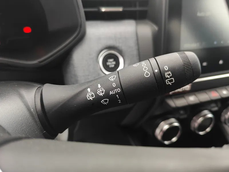mitsubishi-colt-2024-gasolina-999cc