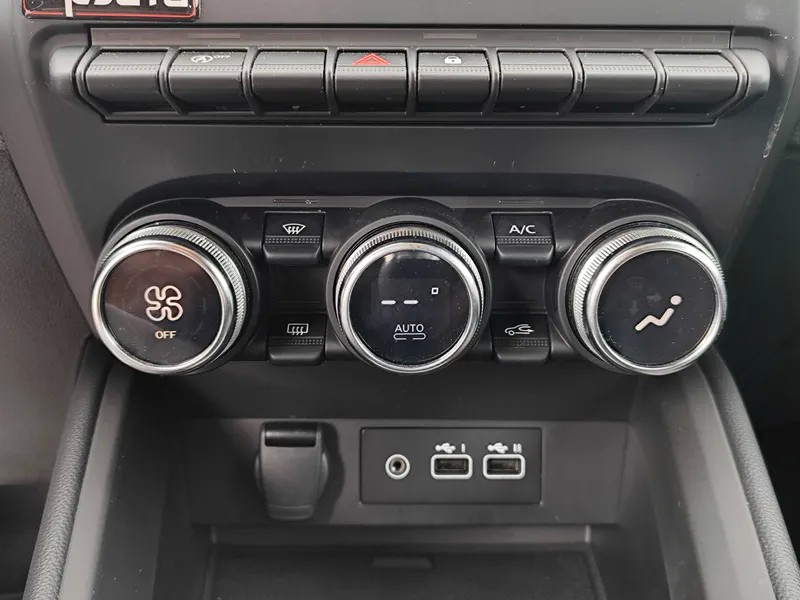 mitsubishi-colt-2024-gasolina-999cc