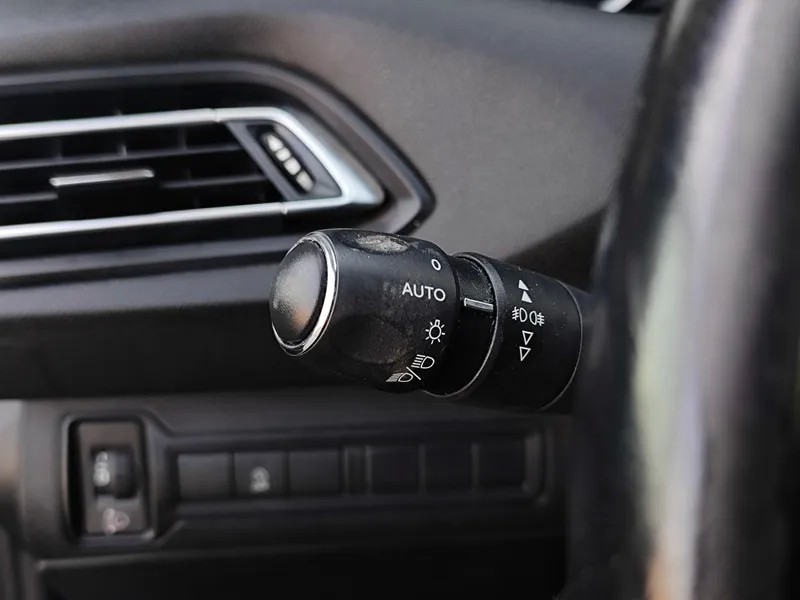 peugeot-308-sw-2020-diesel-1499cc