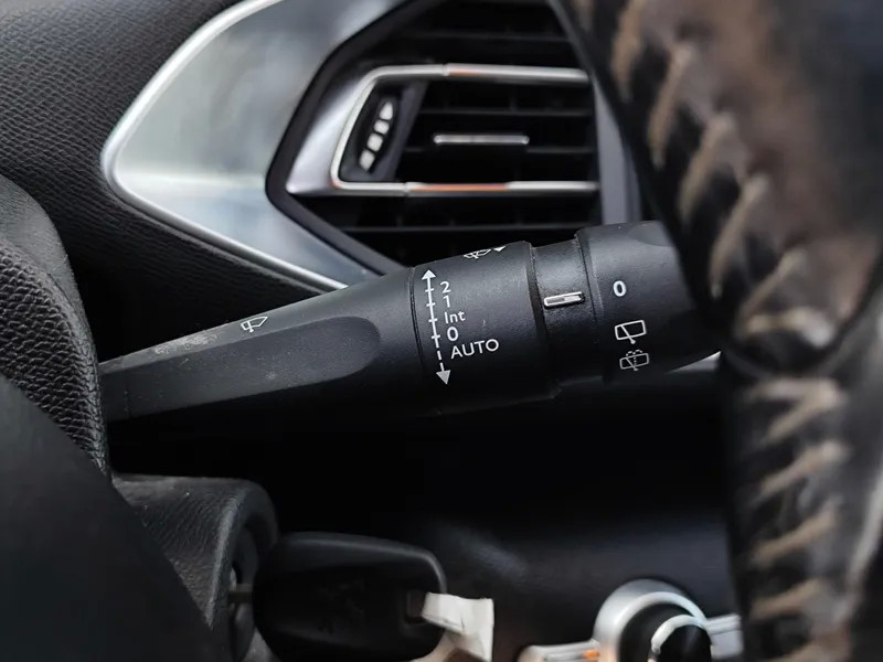 peugeot-308-sw-2020-diesel-1499cc