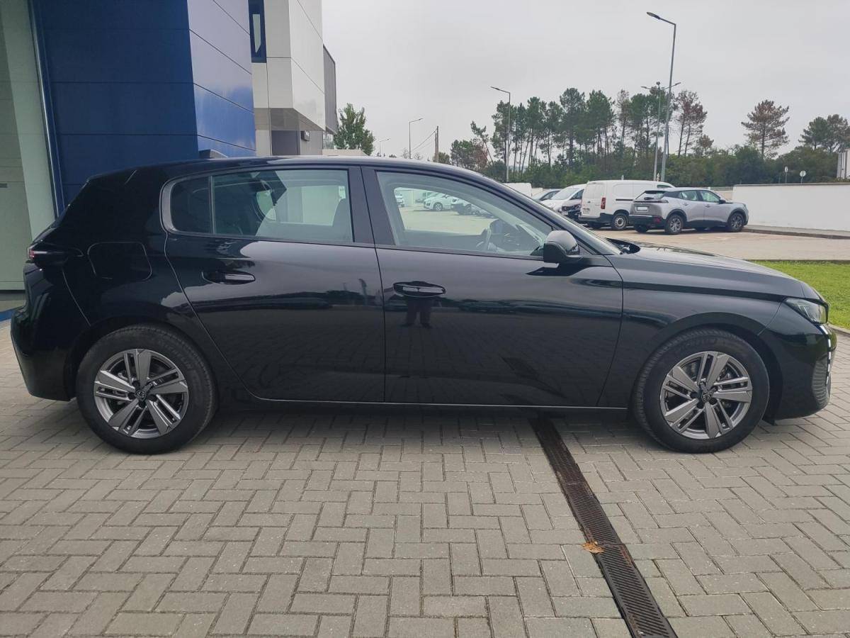 peugeot-308-2022-diesel-1499cc