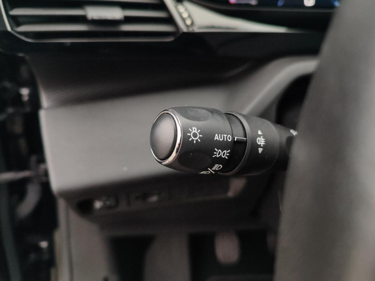 peugeot-308-2022-diesel-1499cc