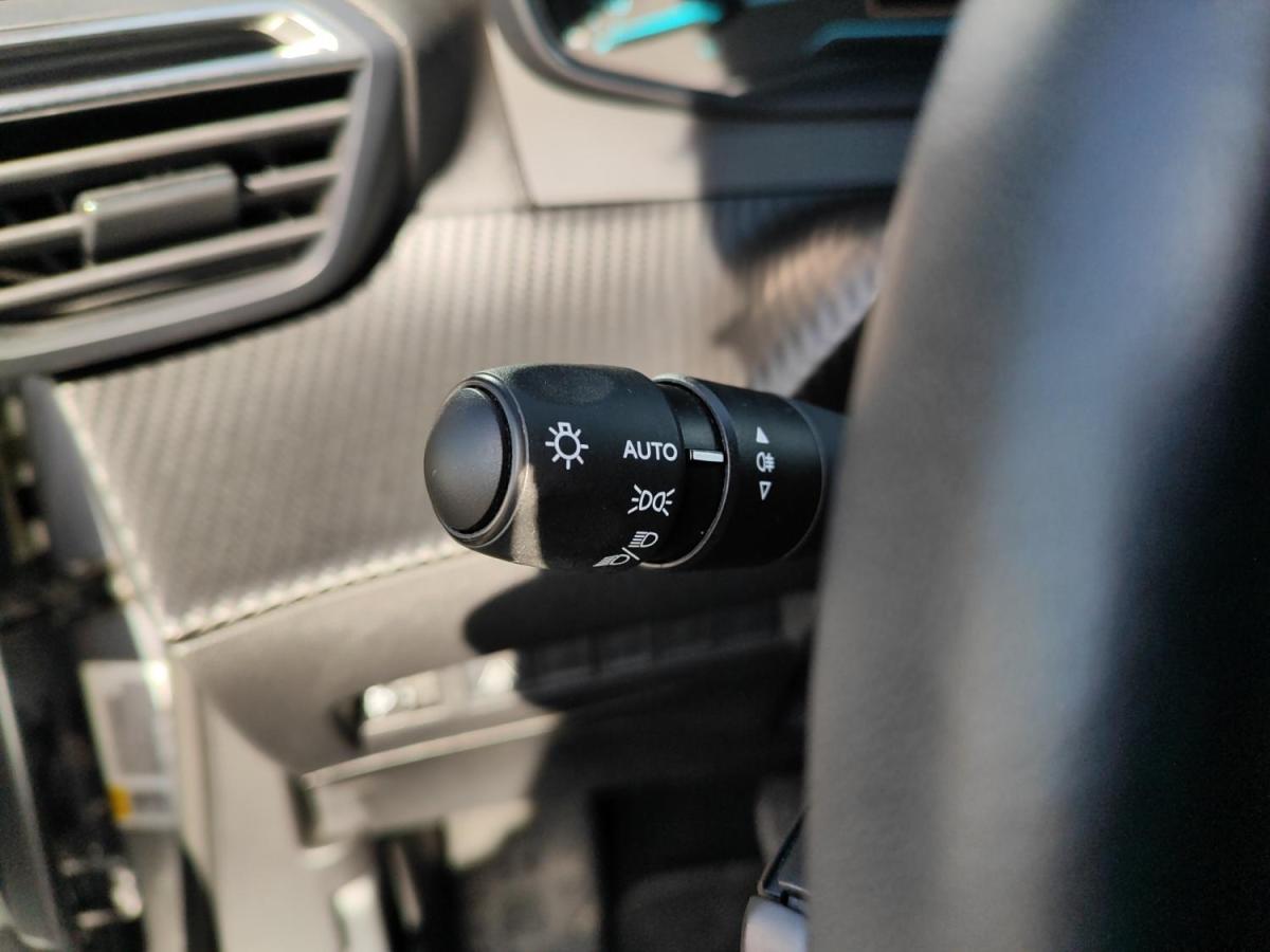 peugeot-e-2008-2023-eletrico-0cc
