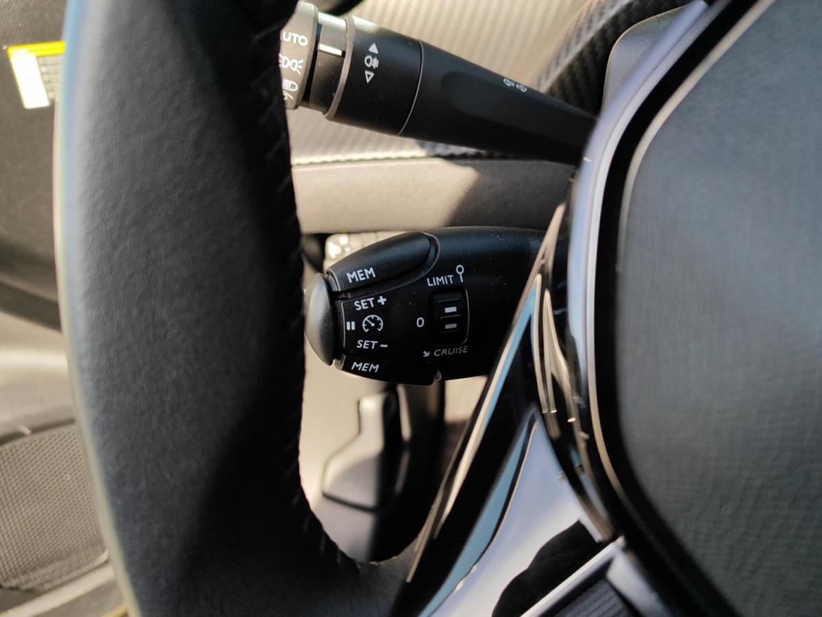 peugeot-e-2008-2023-eletrico-0cc