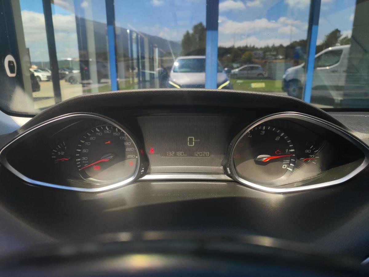 peugeot-308-2018-diesel-1560cc