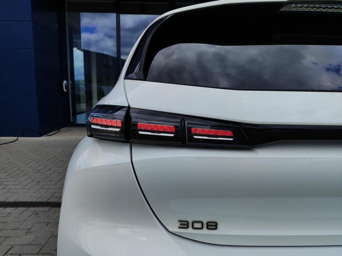 peugeot-308-2022-gasolina-1199cc
