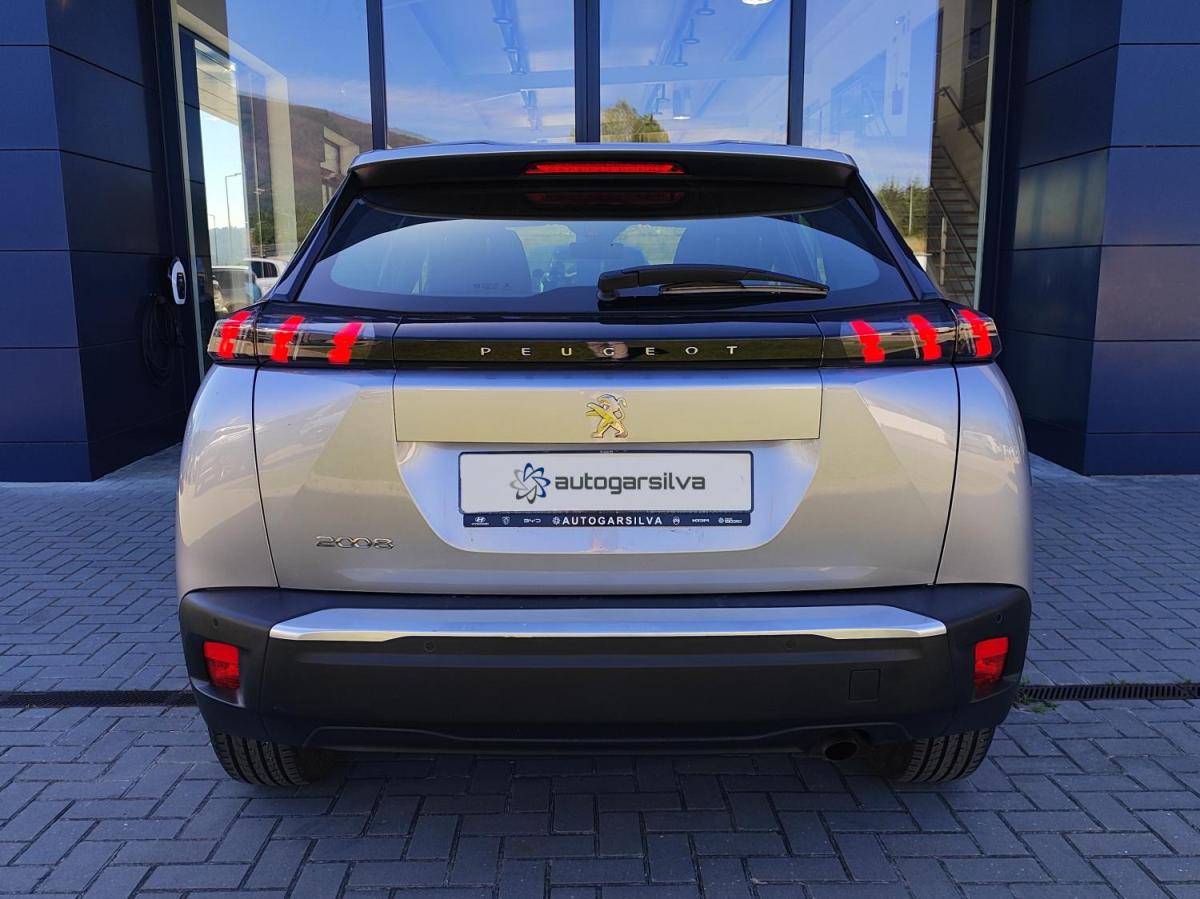peugeot-2008-2023-gasolina-1199cc