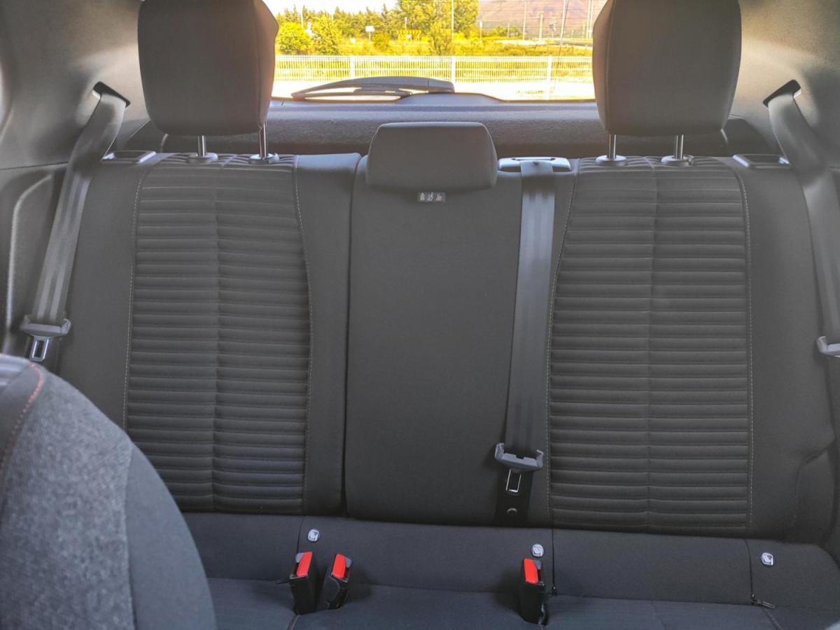 peugeot-2008-2023-gasolina-1199cc